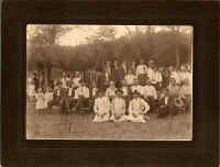 1908 Gathering in Boyd.jpg (1858394 bytes)
