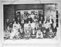1913 Bridgeport Students.jpg (1870659 bytes)